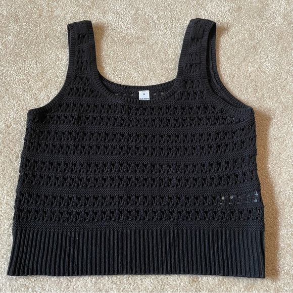 ❤️2/$30 Knit crop top - Picture 3 of 3